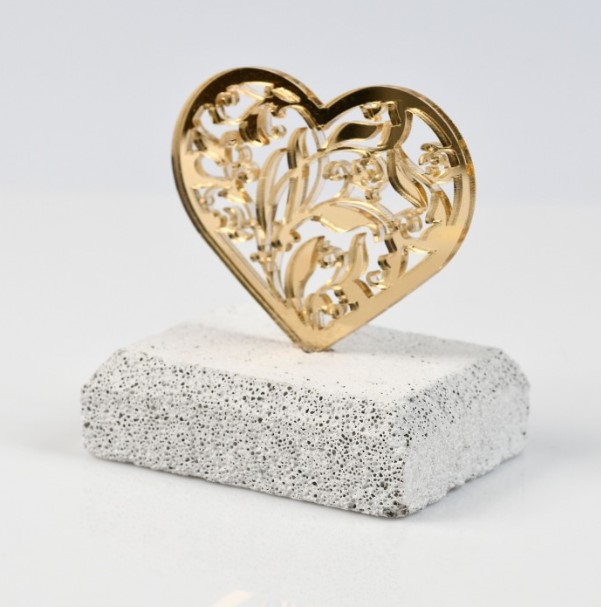 Plexiglass καρδιά χρυσή σε μάρμαρο 7X8CM Μπομπονιέρα Βάπτισης-Γάμου Νεο Σχέδιο 2023 Τιμή 1.80€